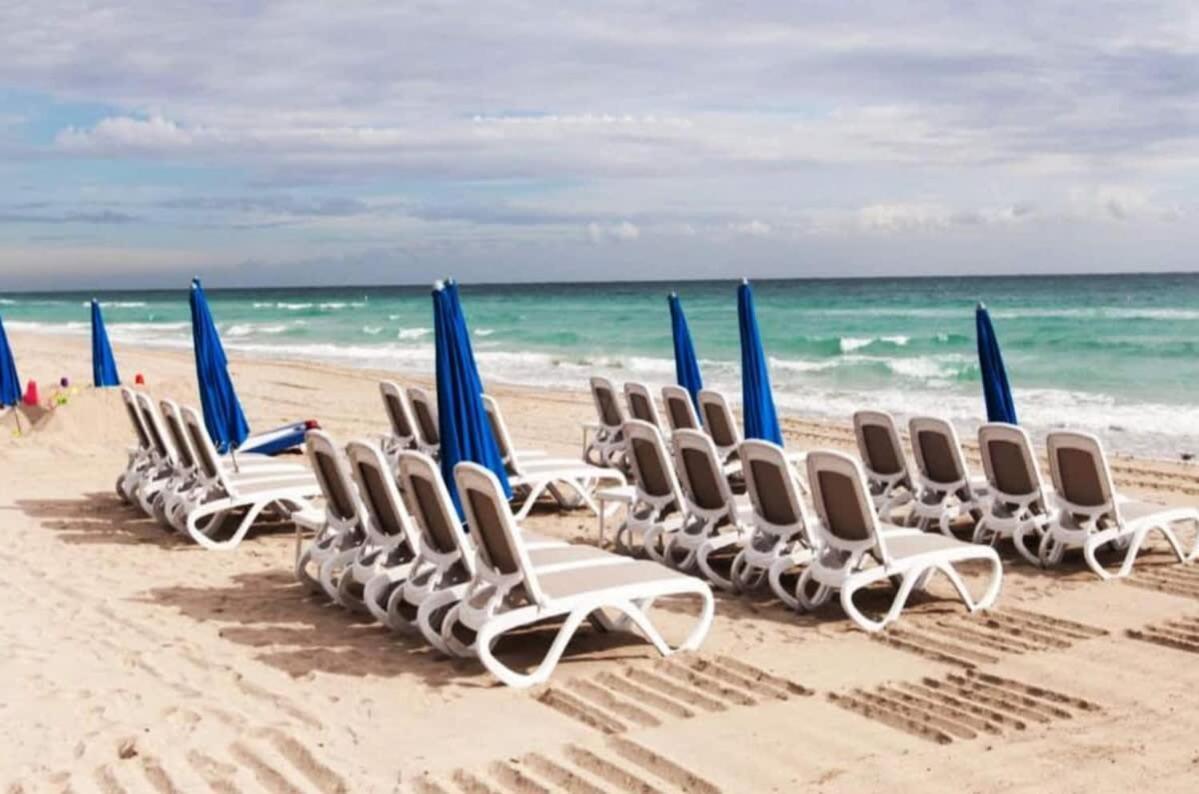 Beachfront Resort Pool Ocean View Balcony ไมอามีบีช ภายนอก รูปภาพ