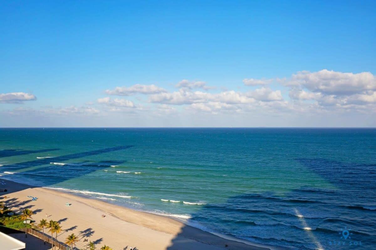 Beachfront Resort Pool Ocean View Balcony ไมอามีบีช ภายนอก รูปภาพ